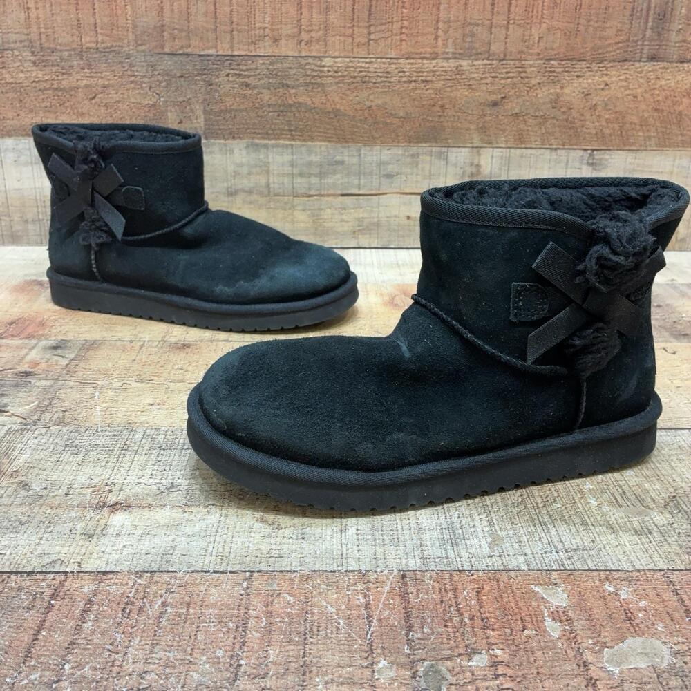 Koolaburra By UGG Boots Womens Size 8 39 Black Suede Shearling Ankle Bow 1114731